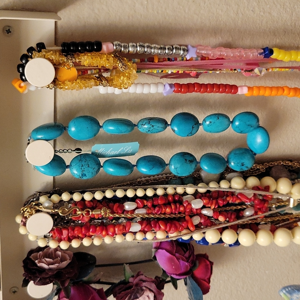Turquoise beaded necklace